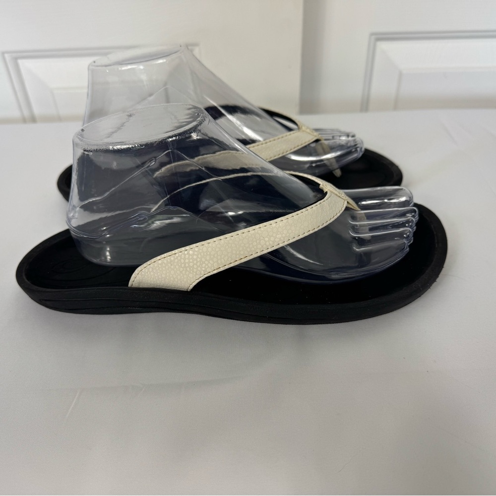 Olukai Kulapa Kai Flip Flop Thong Sandals Women's White/Black Size 10‎